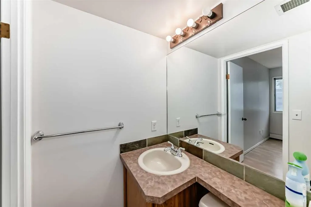235 15 Avenue SW, #301