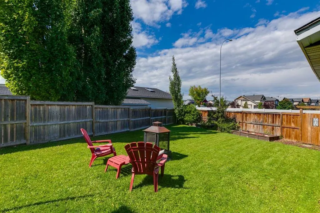 235 Copperfield Heights SE