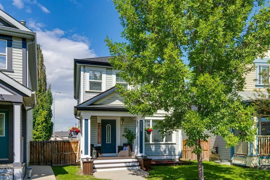 235 Copperfield Heights SE