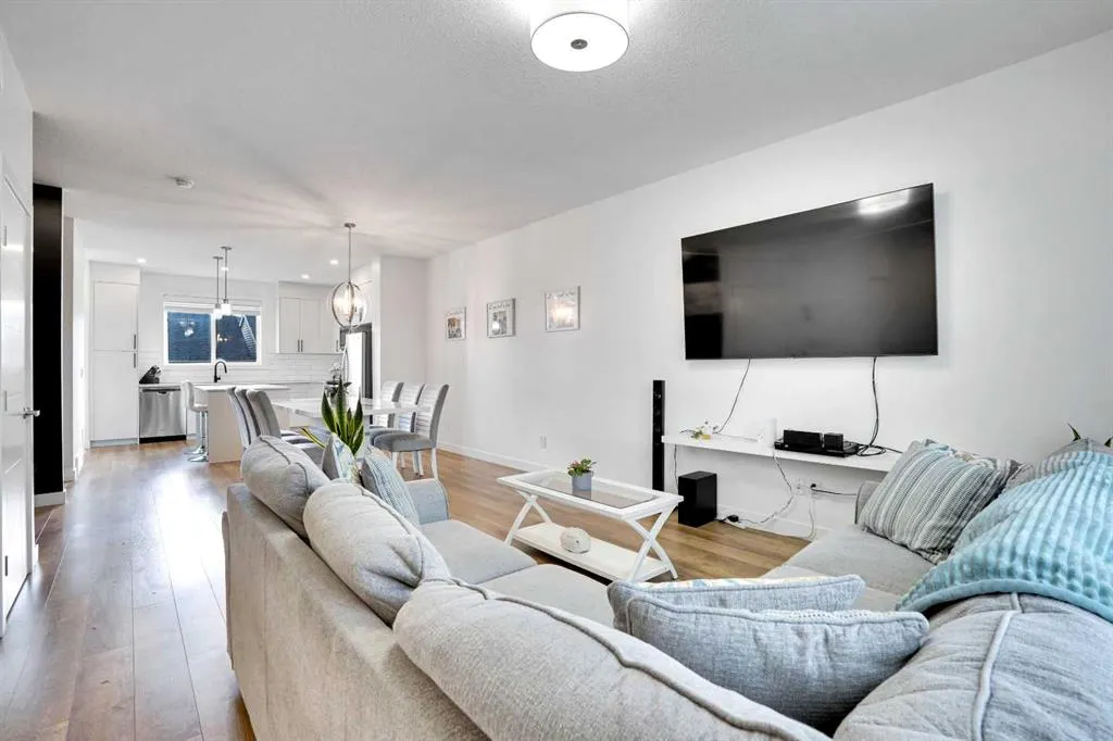 3 D'Arcy Boulevard