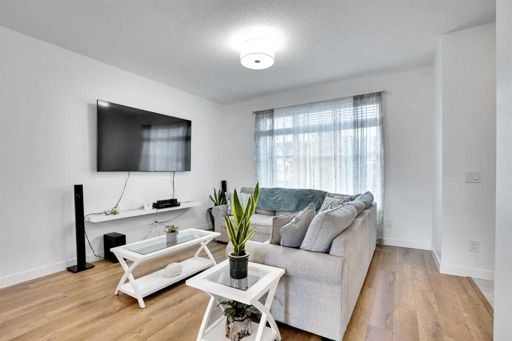 3 D'Arcy Boulevard