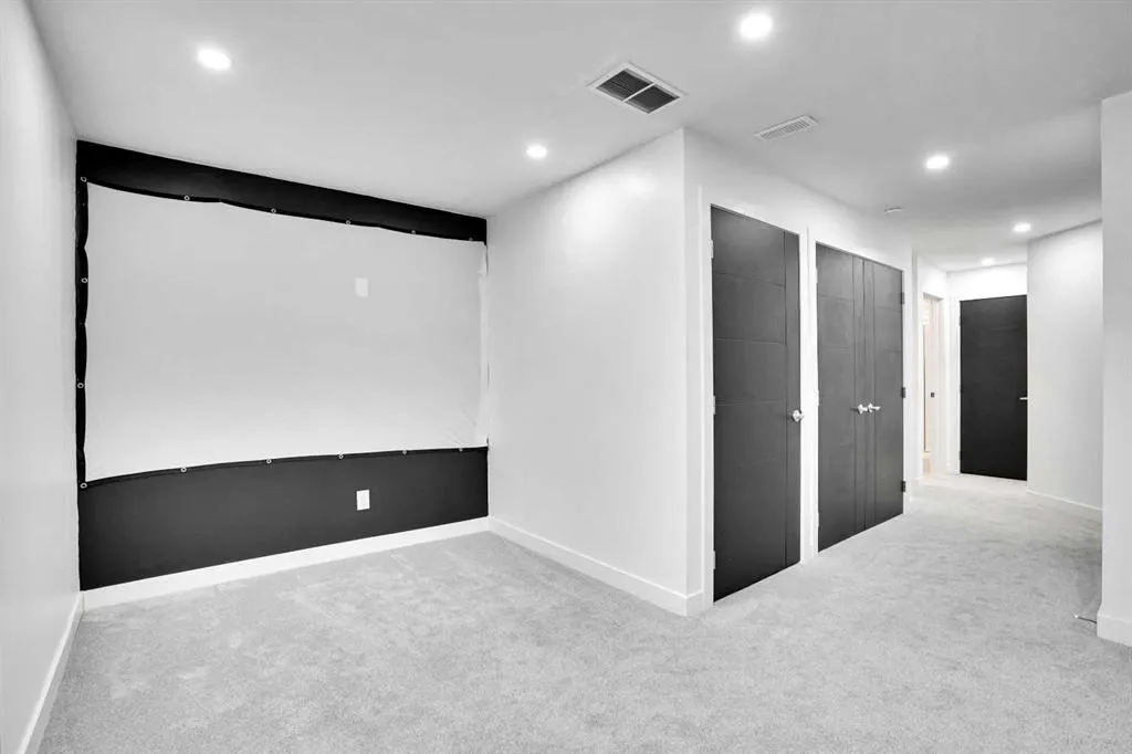 3 D'Arcy Boulevard