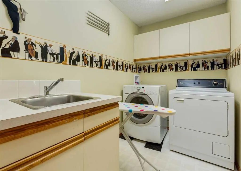 206 Hawkside Mews NW