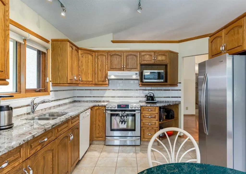 206 Hawkside Mews NW