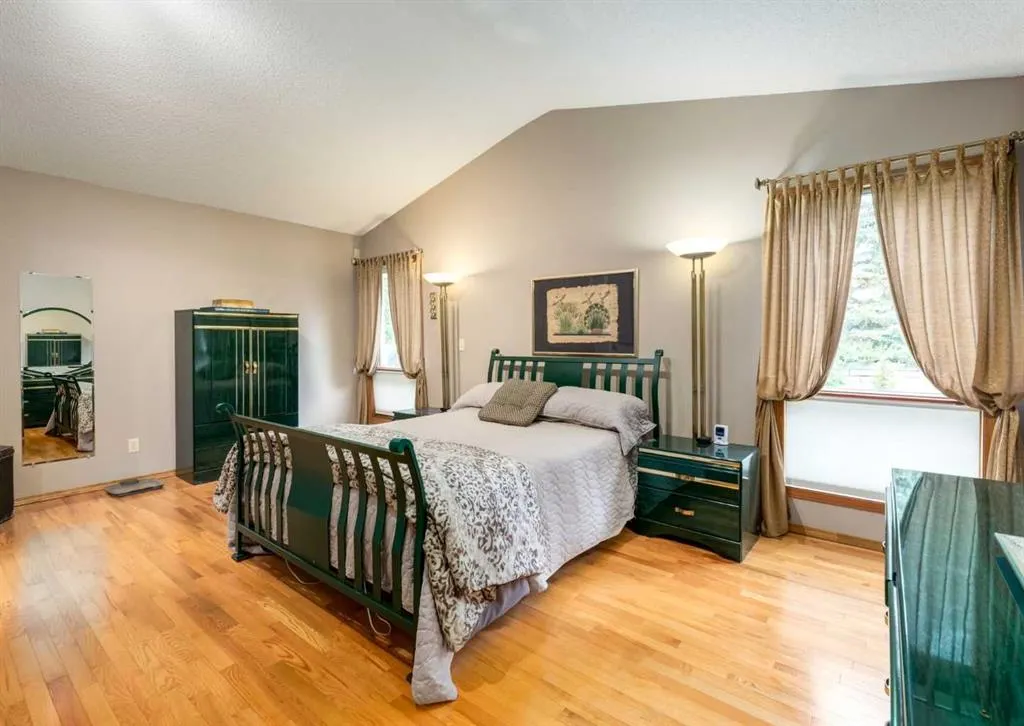 206 Hawkside Mews NW