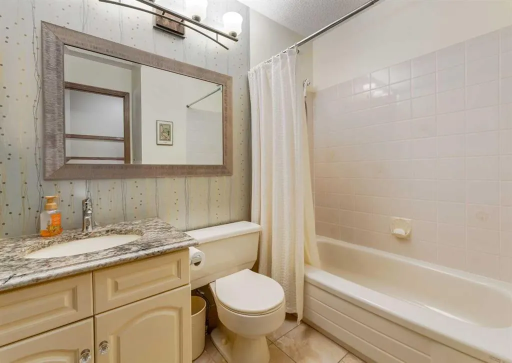 206 Hawkside Mews NW