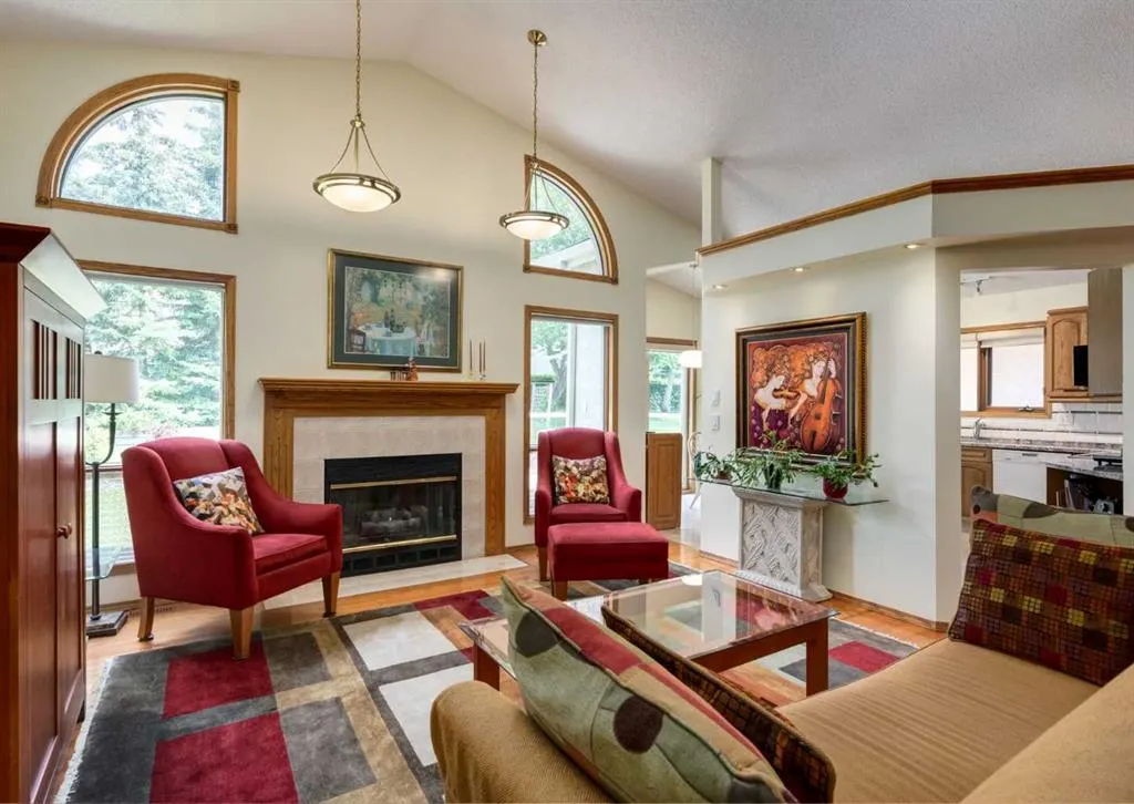 206 Hawkside Mews NW