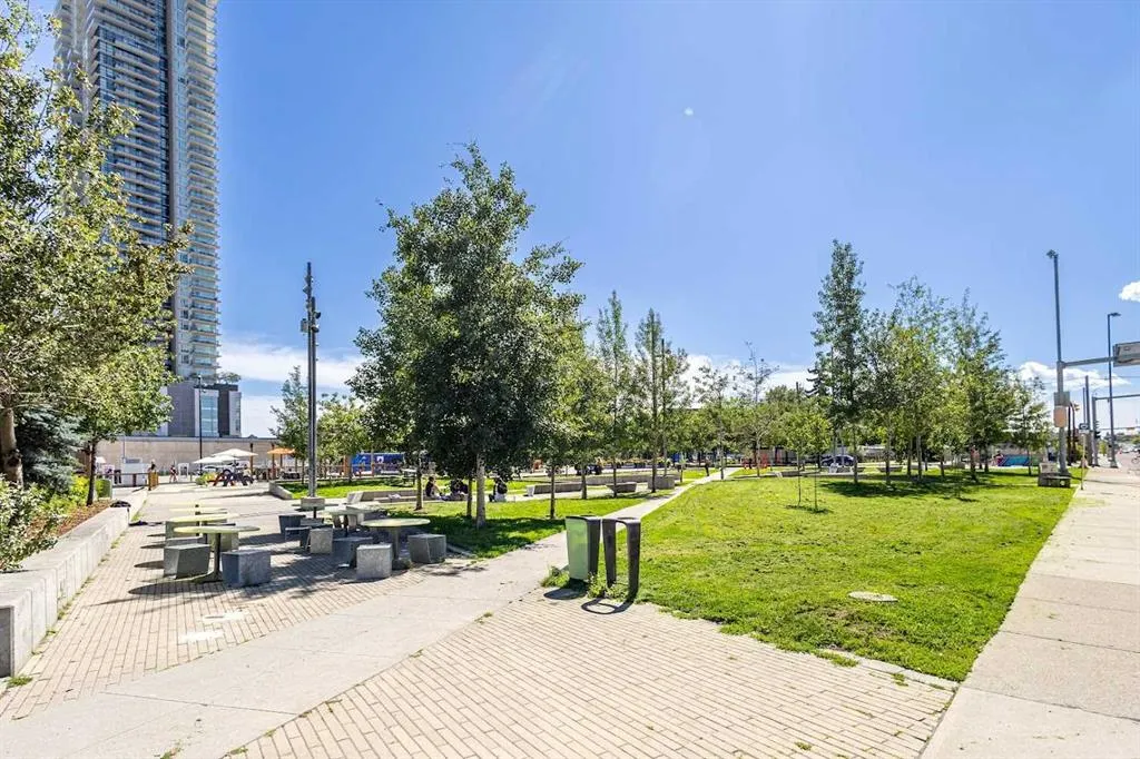 225 11 Avenue SE, #703