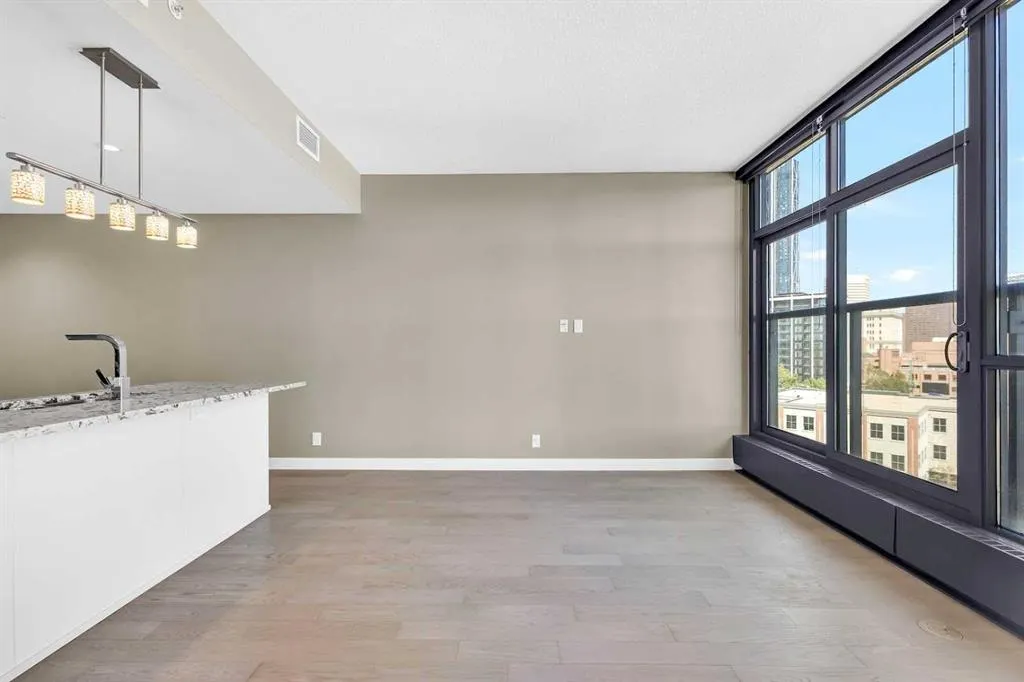 225 11 Avenue SE, #703