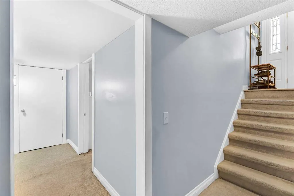 687 Brookpark Drive SW
