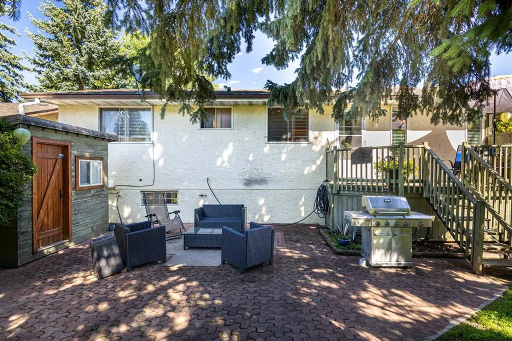 687 Brookpark Drive SW