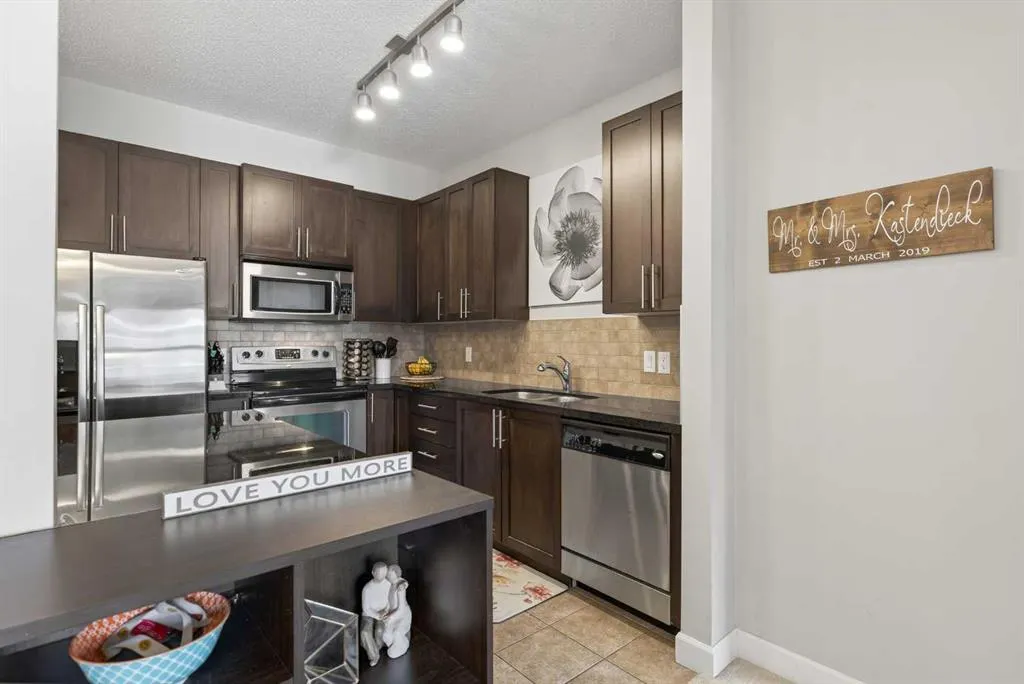 88 Arbour Lake Road NW, #419