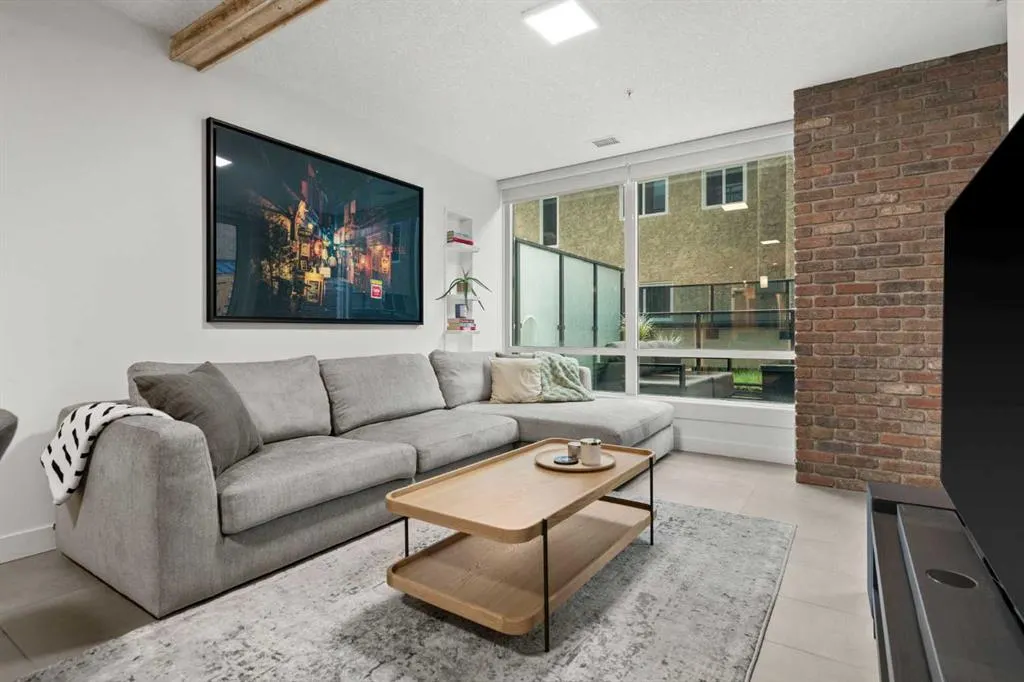 303 13 Avenue SW, #201