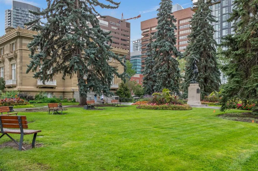303 13 Avenue SW, #201