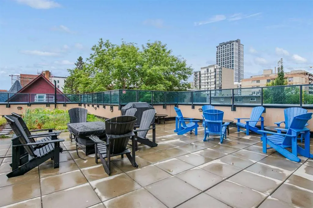 303 13 Avenue SW, #201