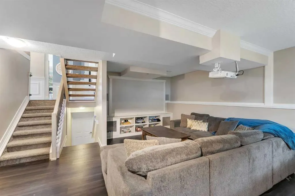 12 Marquis Place SE