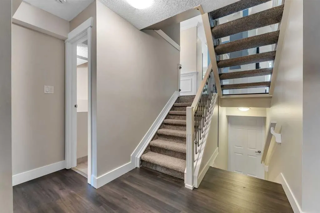12 Marquis Place SE
