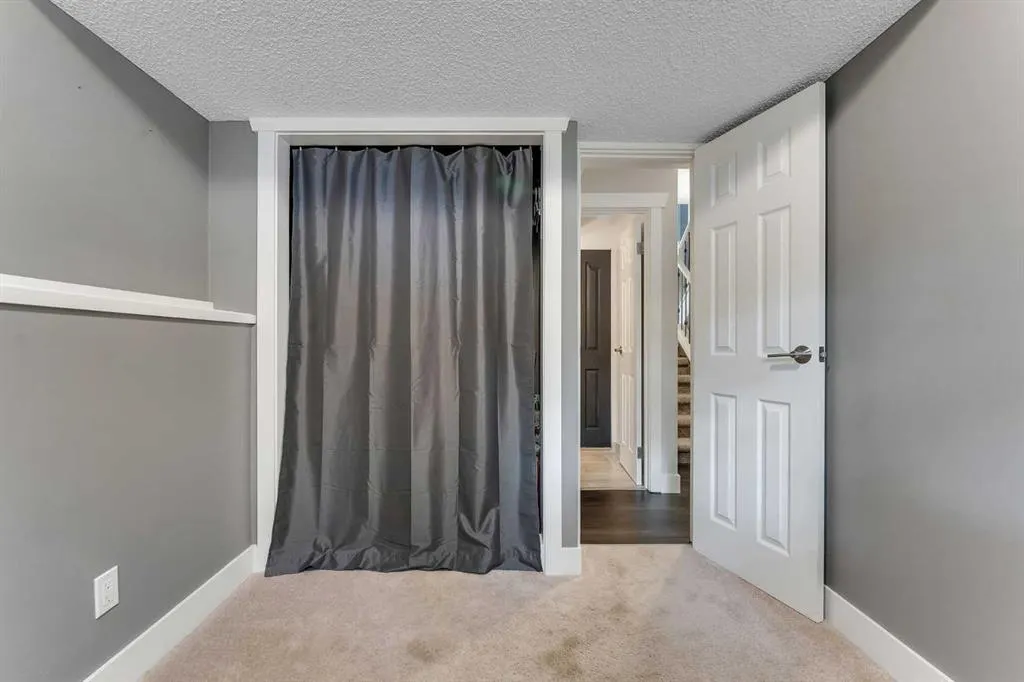 12 Marquis Place SE