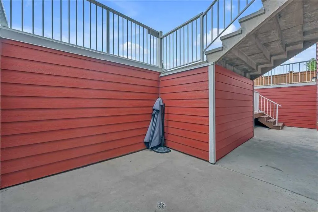 523 Cranford Mews SE