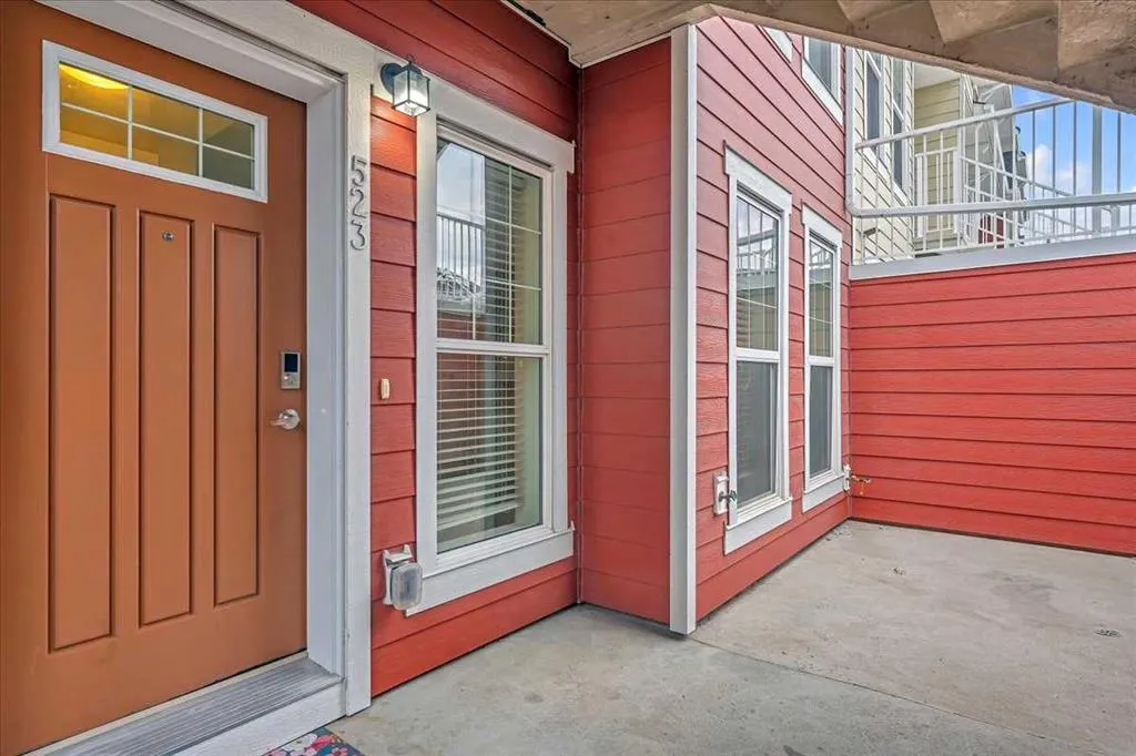 523 Cranford Mews SE