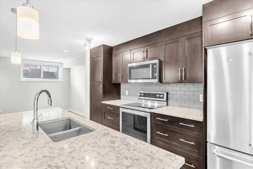 523 Cranford Mews SE