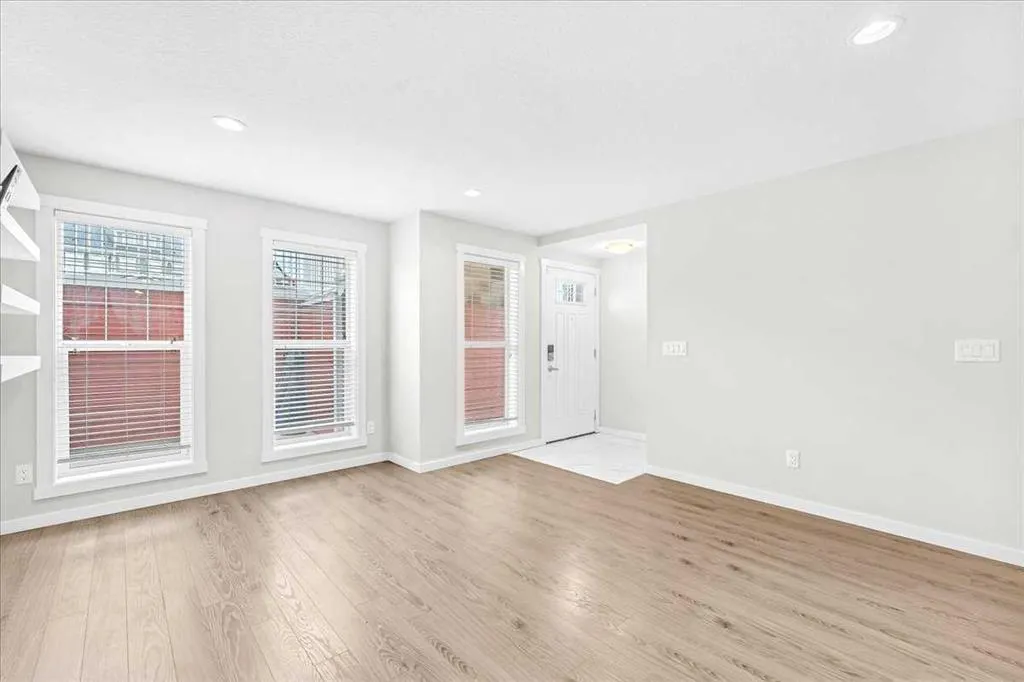 523 Cranford Mews SE