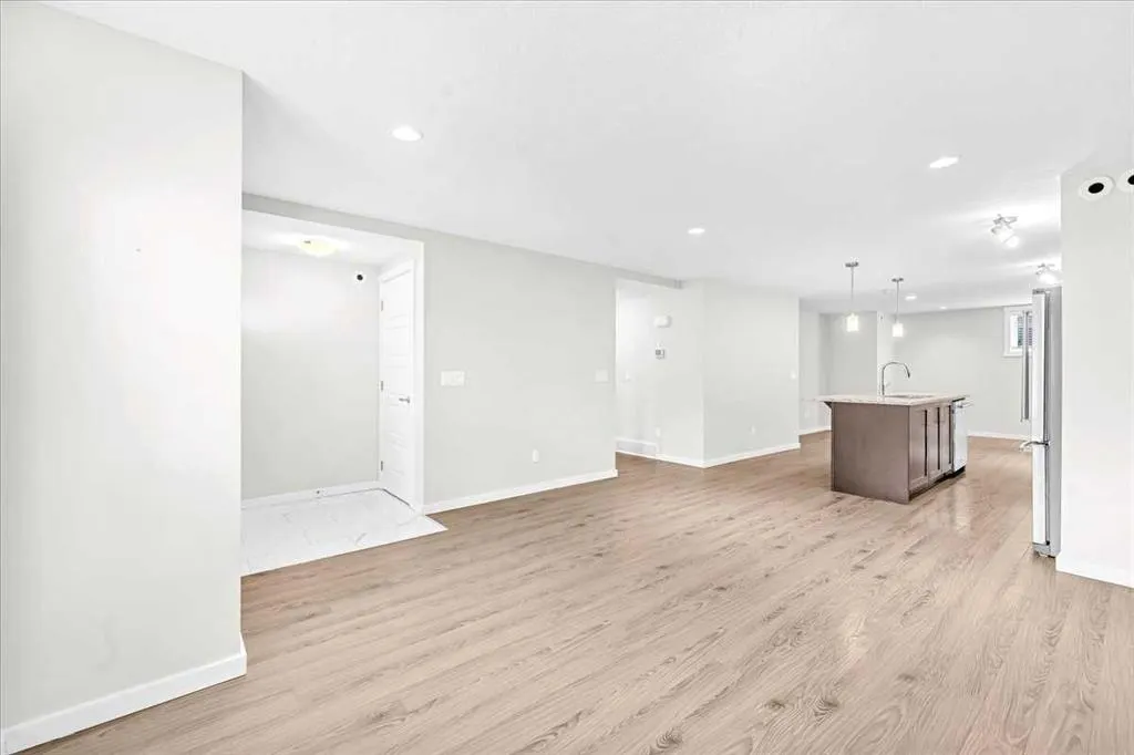 523 Cranford Mews SE