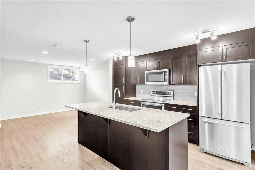 523 Cranford Mews SE