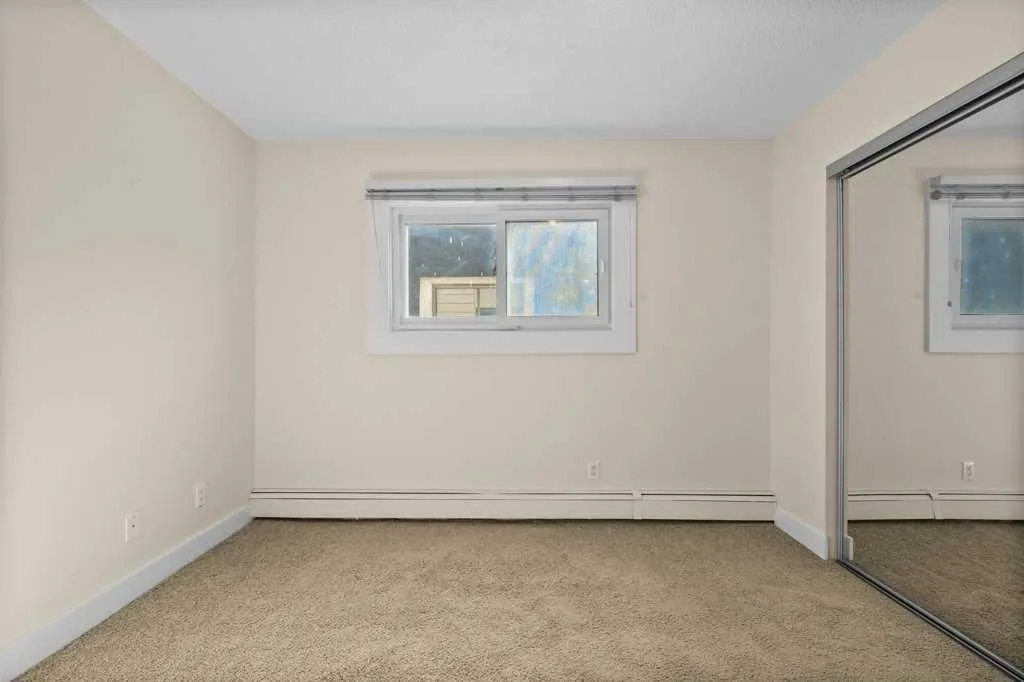 409 1 Avenue NE, #303
