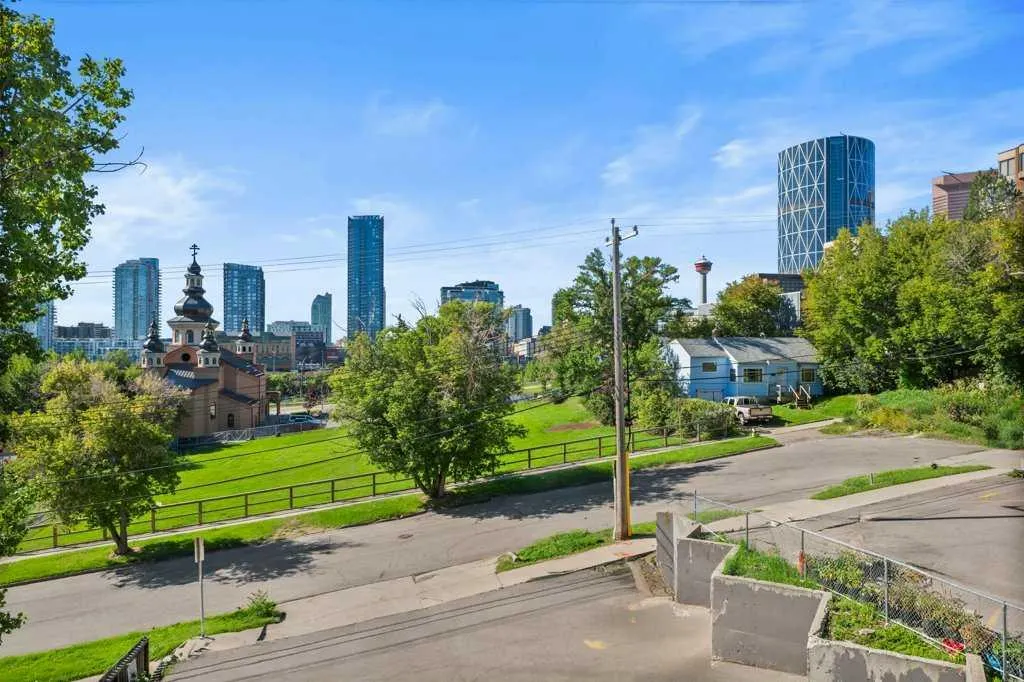 409 1 Avenue NE, #303