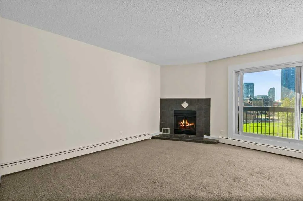 409 1 Avenue NE, #303