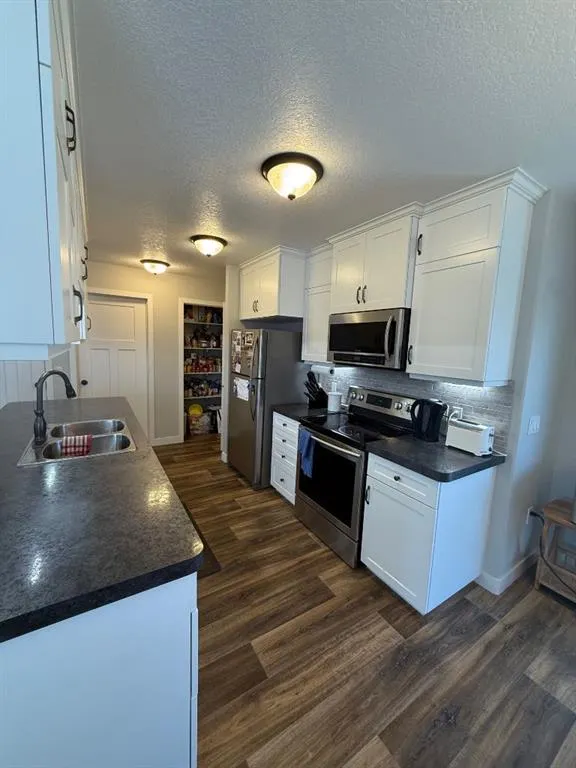 10222 104 Ave