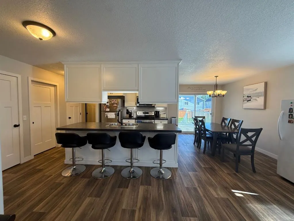 10222 104 Ave