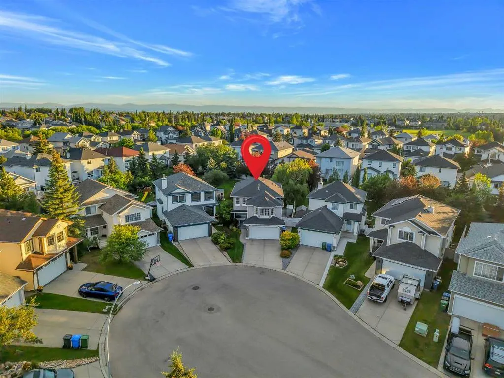 60 Citadel Peak Mews NW
