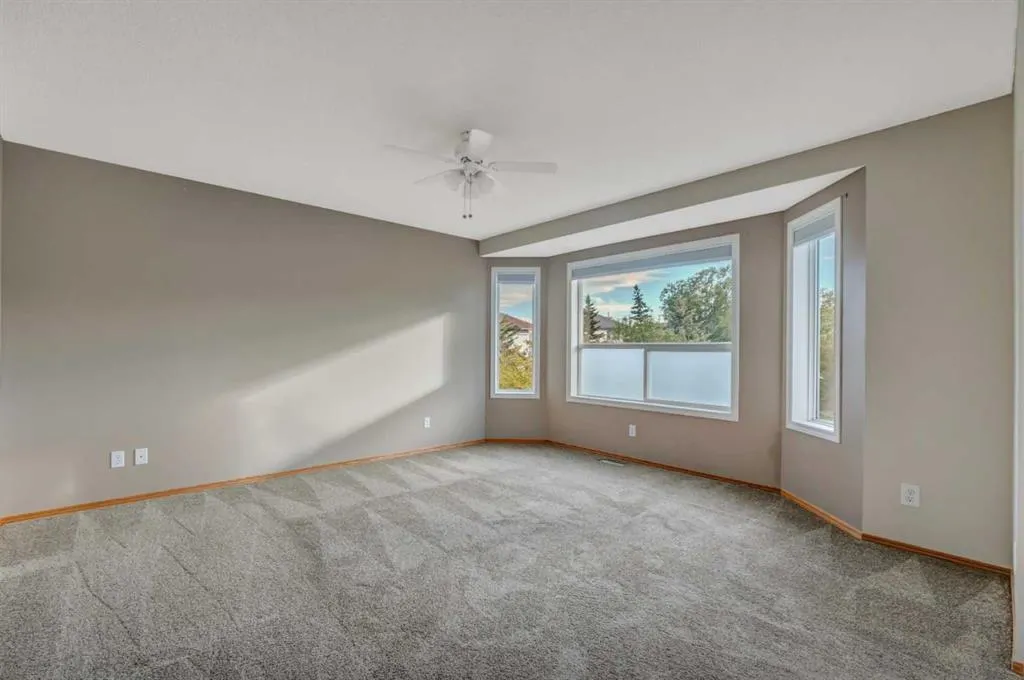 60 Citadel Peak Mews NW
