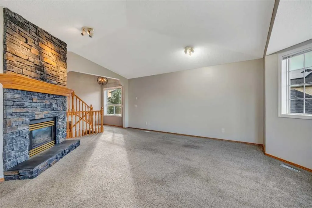 60 Citadel Peak Mews NW