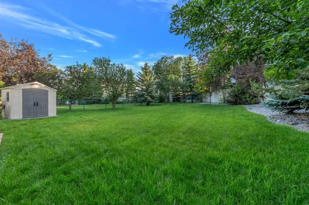 60 Citadel Peak Mews NW