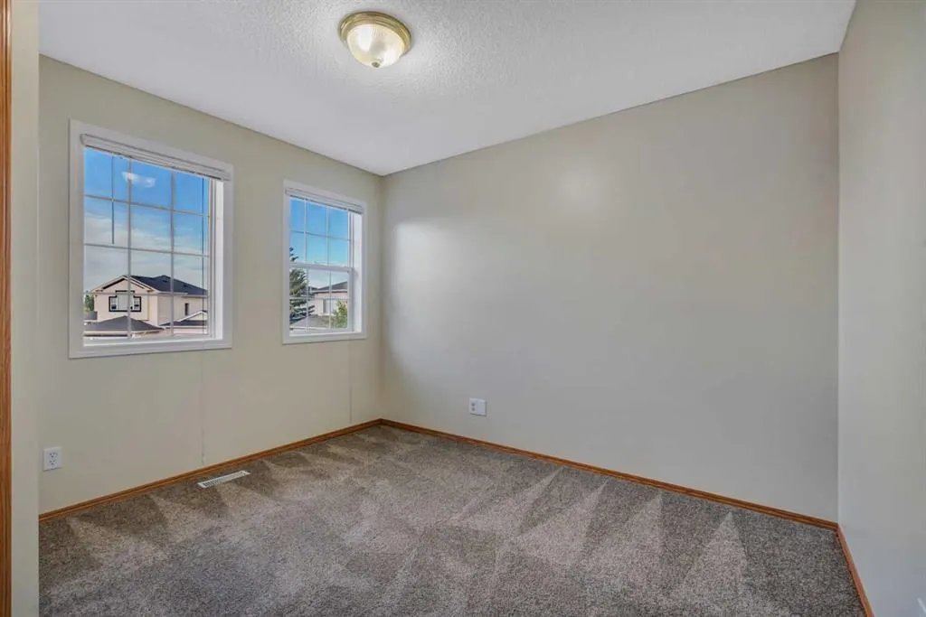 60 Citadel Peak Mews NW