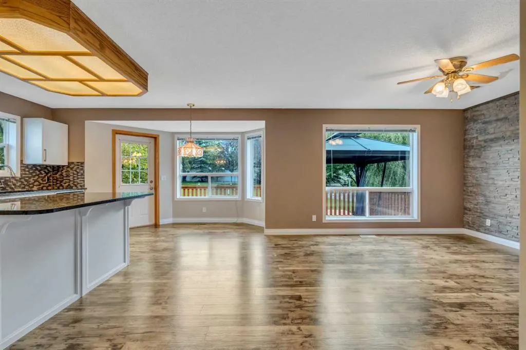 60 Citadel Peak Mews NW