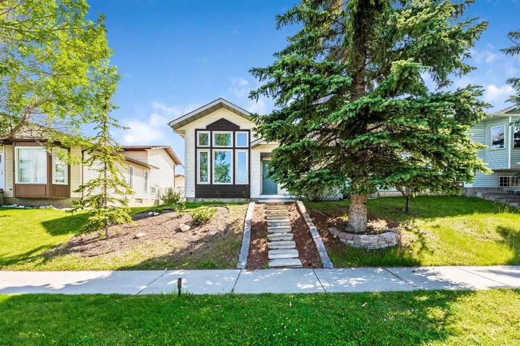 680 Macewan Drive NW