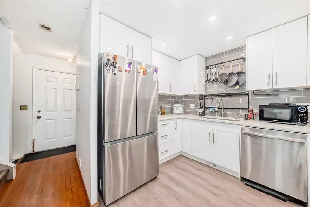 28 Berwick Crescent NW, #63