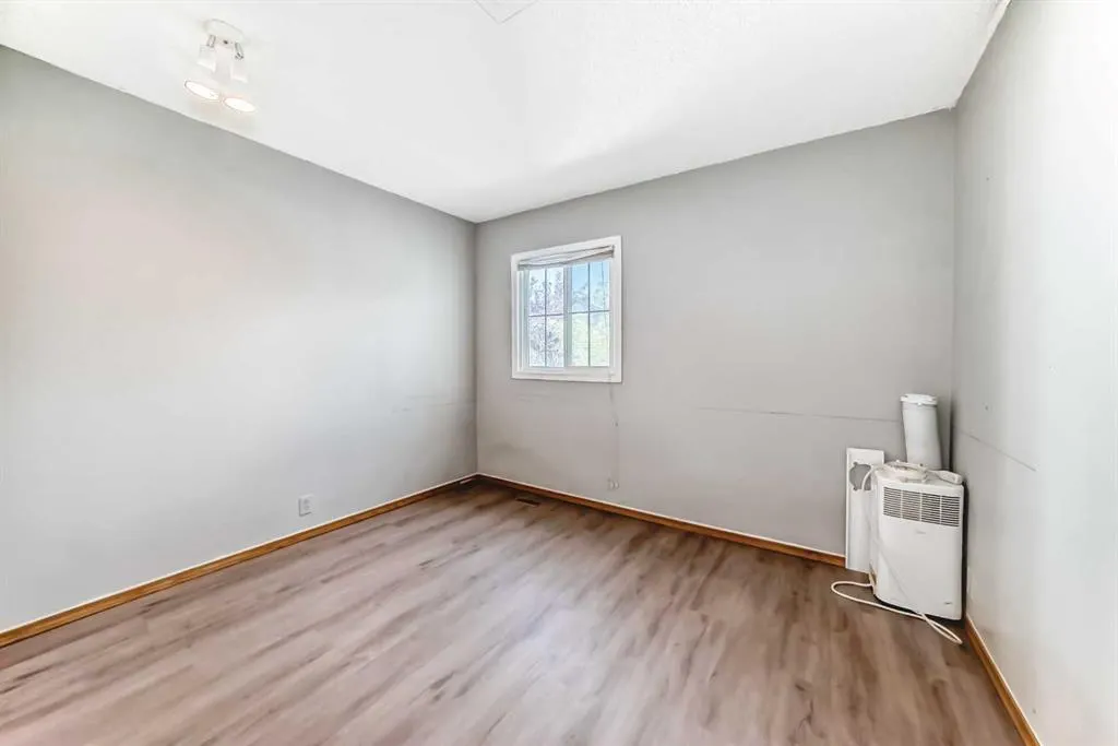28 Berwick Crescent NW, #63