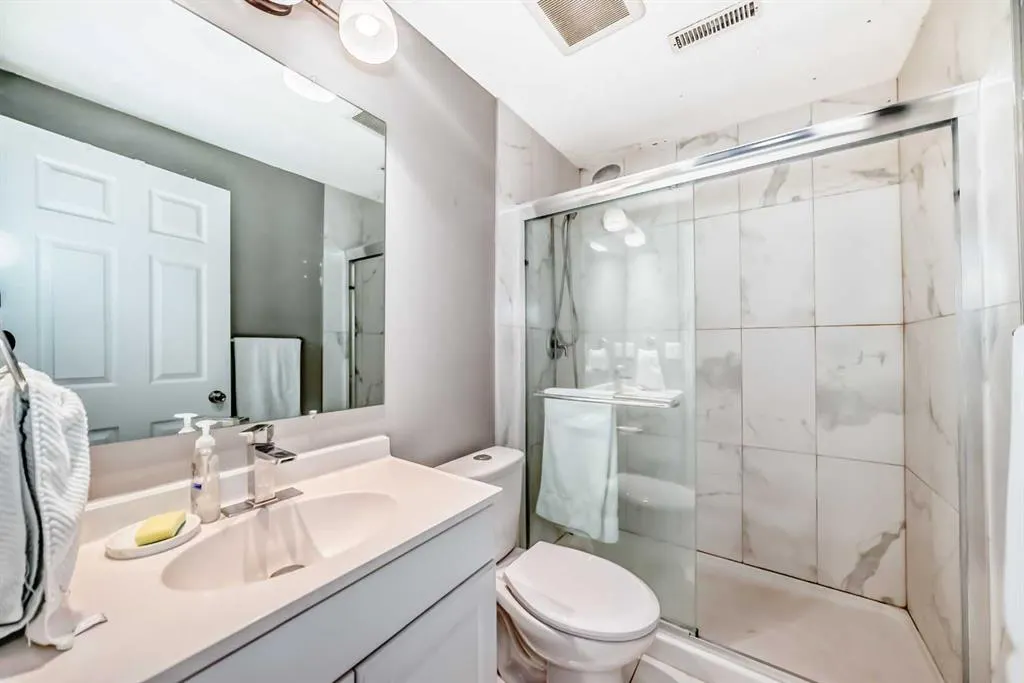 28 Berwick Crescent NW, #63