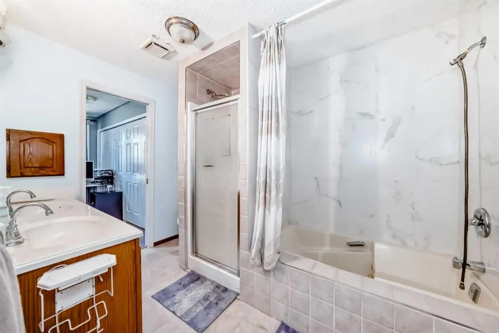 28 Berwick Crescent NW, #63