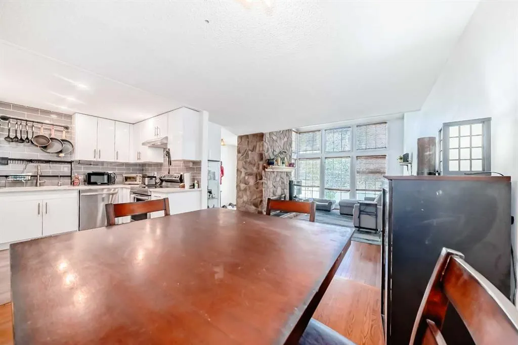 28 Berwick Crescent NW, #63
