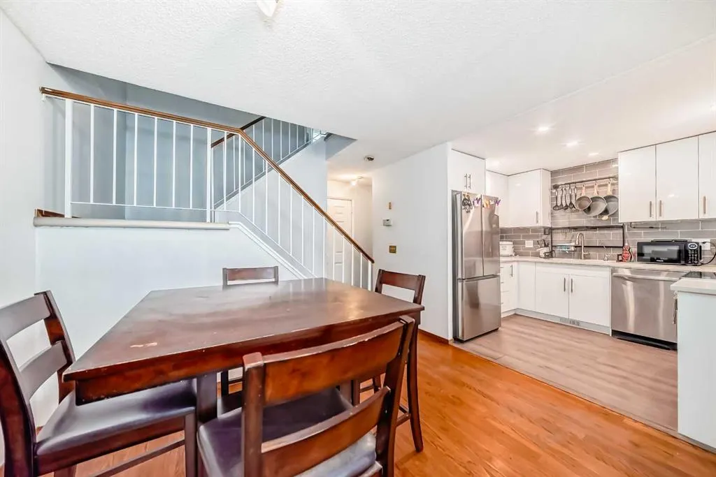 28 Berwick Crescent NW, #63