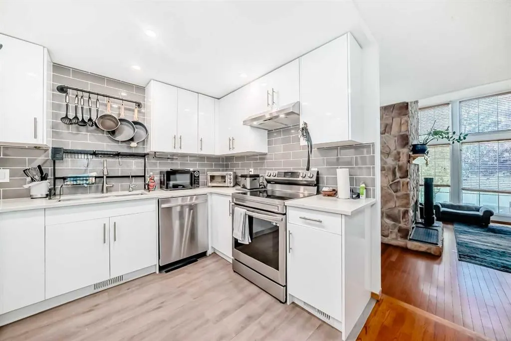 28 Berwick Crescent NW, #63
