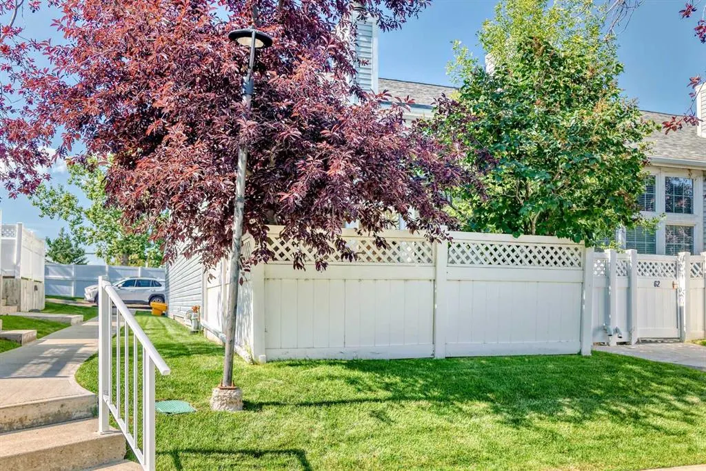 28 Berwick Crescent NW, #63