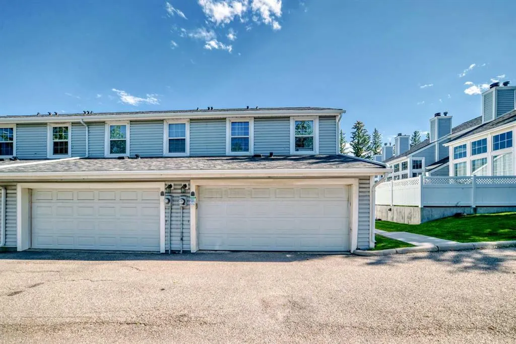 28 Berwick Crescent NW, #63