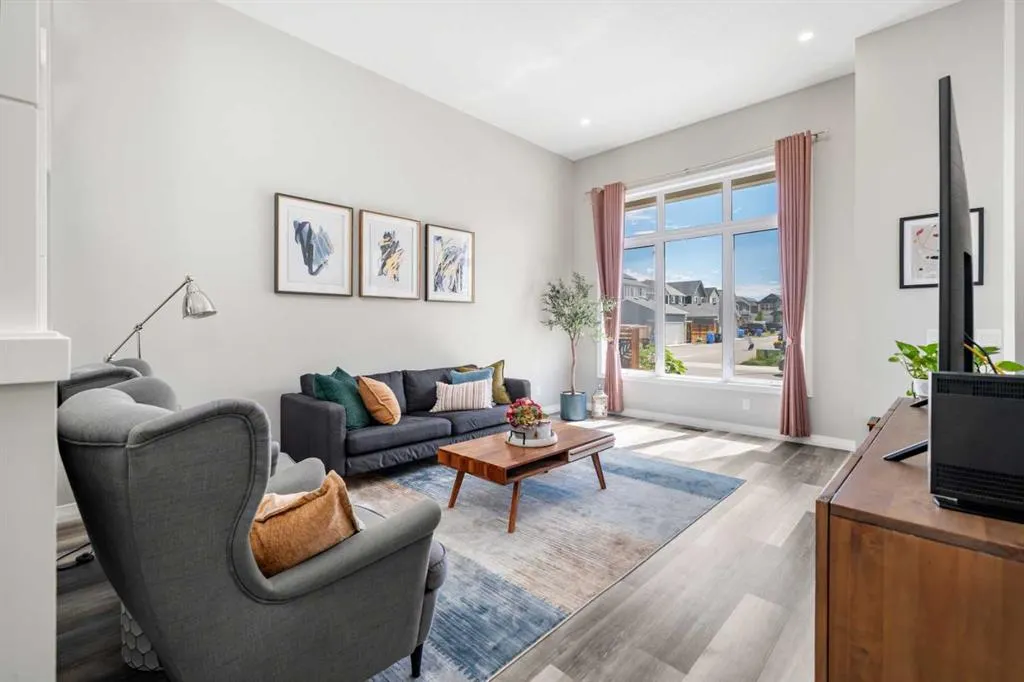 374 Magnolia Square SE